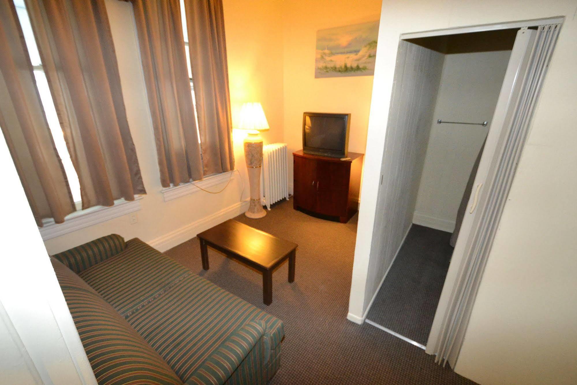 Perfect Stay Inn & Suites Blair Ngoại thất bức ảnh